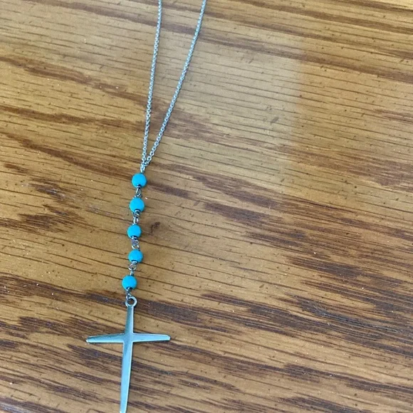 Chic Silver Necklace with Turquoise Beads and Cross Pendant - Picture 4 of 6